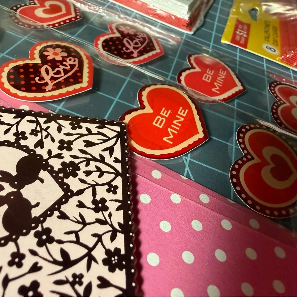New. ❤️🩷 Valentine's Day Crafts combo: Greeting cards, ink stamps, and stickers